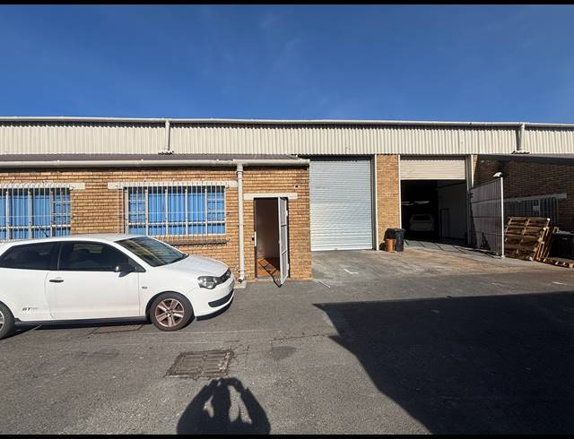 602M² WAREHOUSE TO LET IN EPPING INDUSTRIAL